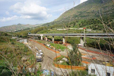 Palermo-Catania interrotta da cinque anni. U.Di.Con.: “Anas completi viadotto Himera in due settimane oppure lasci l'opera. Prevedere ristoro economico per i siciliani" Palermo-Catania interrotta da cinque anni. U.Di.Con.: “Anas completi viadotto Himera in due settimane oppure lasci l'opera. Prevedere ristoro economico per i siciliani"