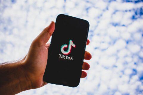 TikTok, l’U.Di.Con. chiede maggiori controlli