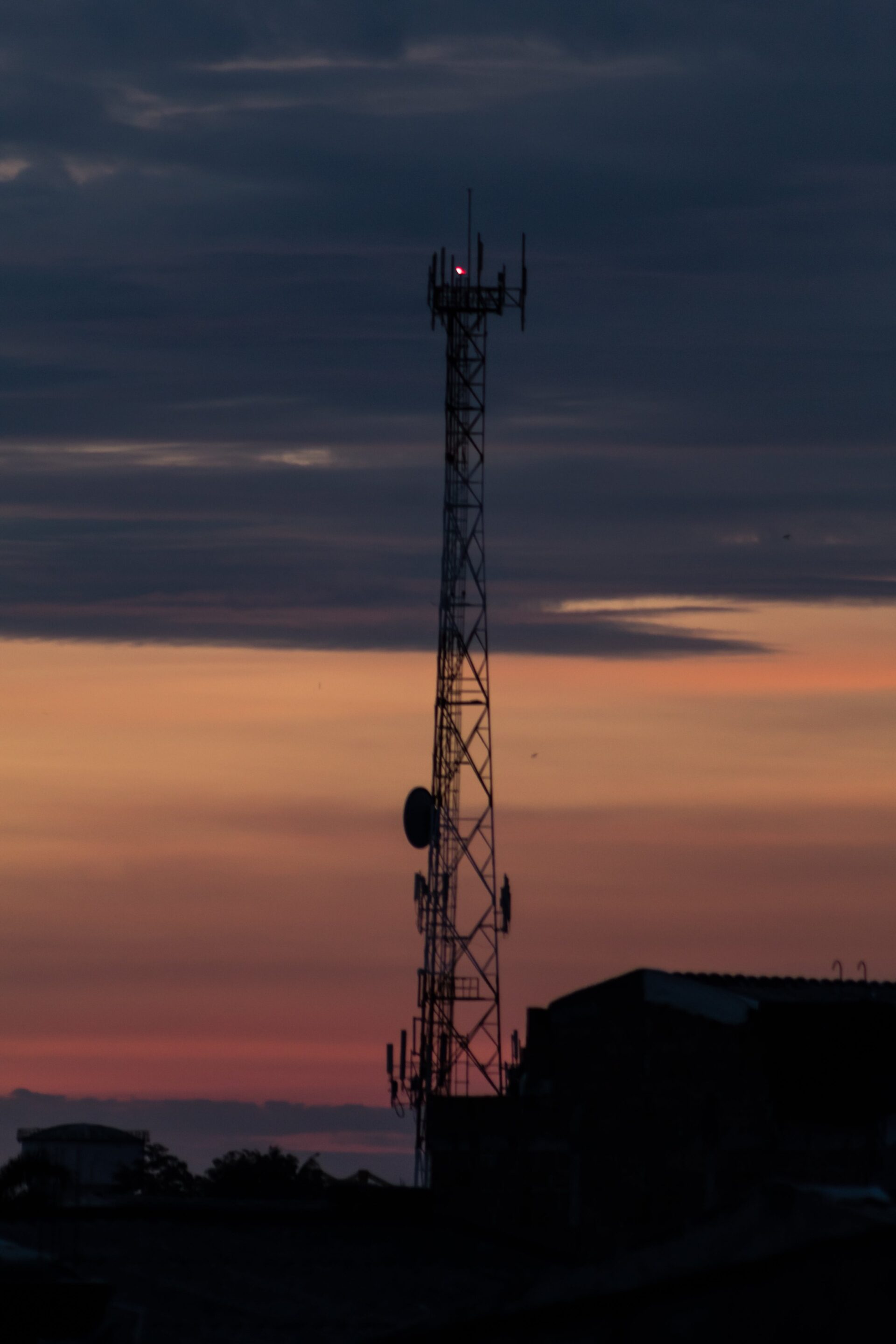Nuovo regolamento dell'Agcom: più tutele e trasparenza per i servizi telefonici