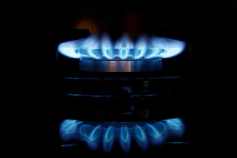 Le Associazioni dei consumatori a tutela degli utenti contro Enel per i rinnovi contrattuali di energia elettrica e gas